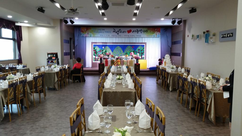 Hyunjin Tourist Hotel Donghae Zewnętrze zdjęcie