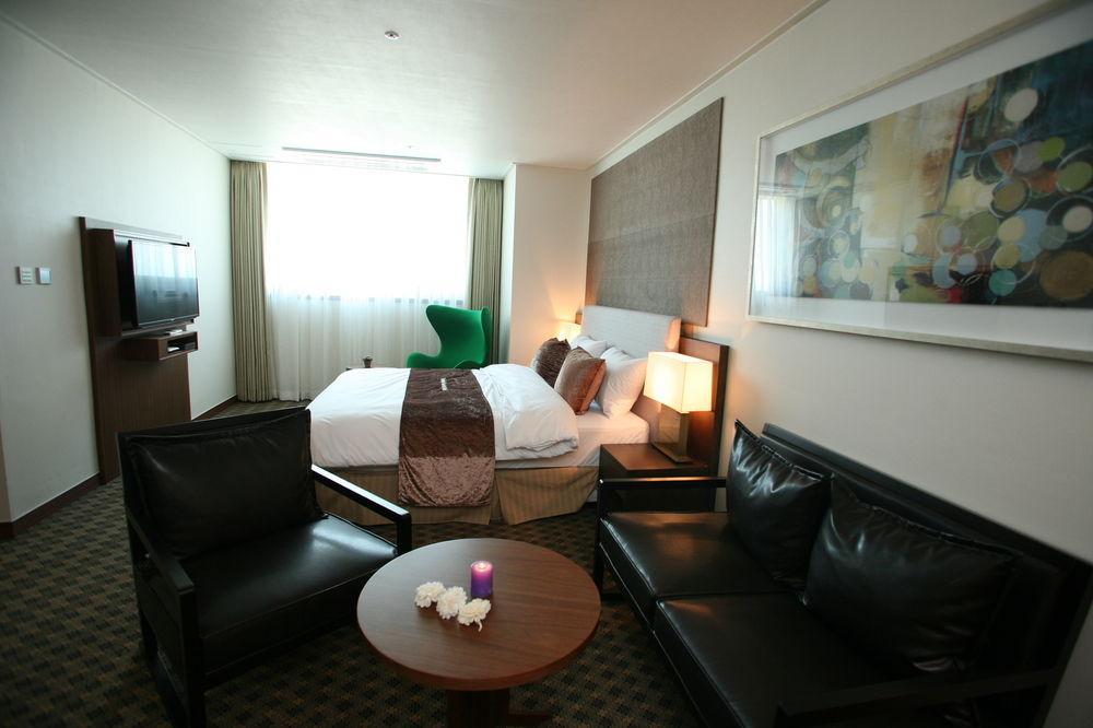 Hyunjin Tourist Hotel Donghae Zewnętrze zdjęcie