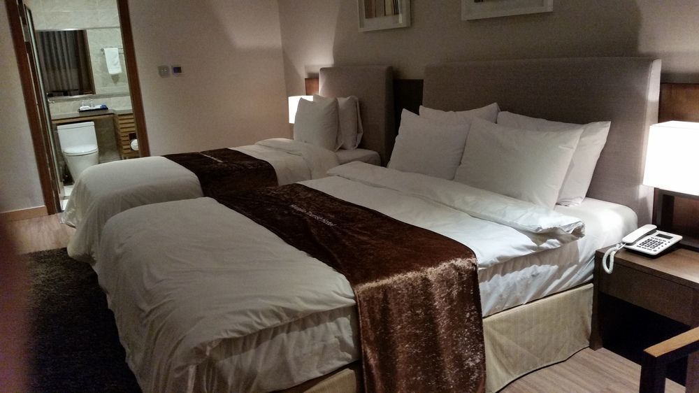 Hyunjin Tourist Hotel Donghae Zewnętrze zdjęcie