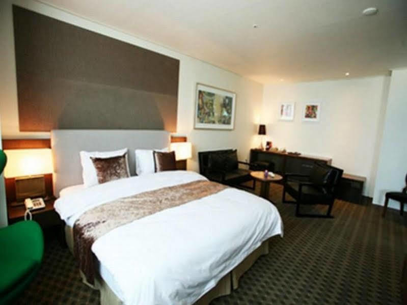 Hyunjin Tourist Hotel Donghae Zewnętrze zdjęcie