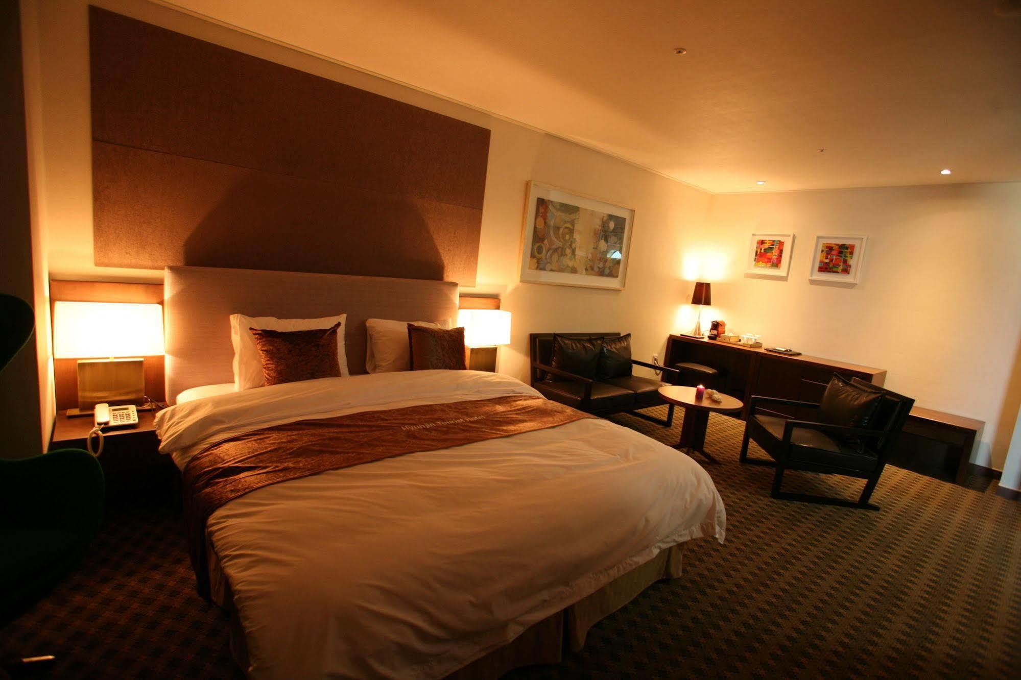 Hyunjin Tourist Hotel Donghae Zewnętrze zdjęcie