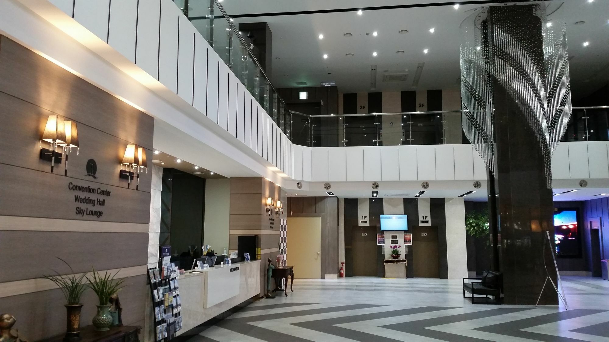 Hyunjin Tourist Hotel Donghae Zewnętrze zdjęcie